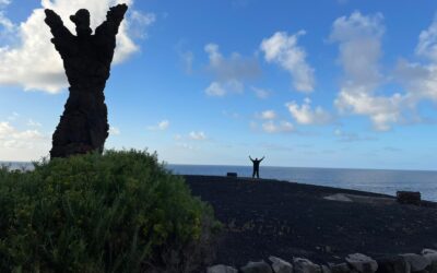 Acercándonos al monumento de El Atlante